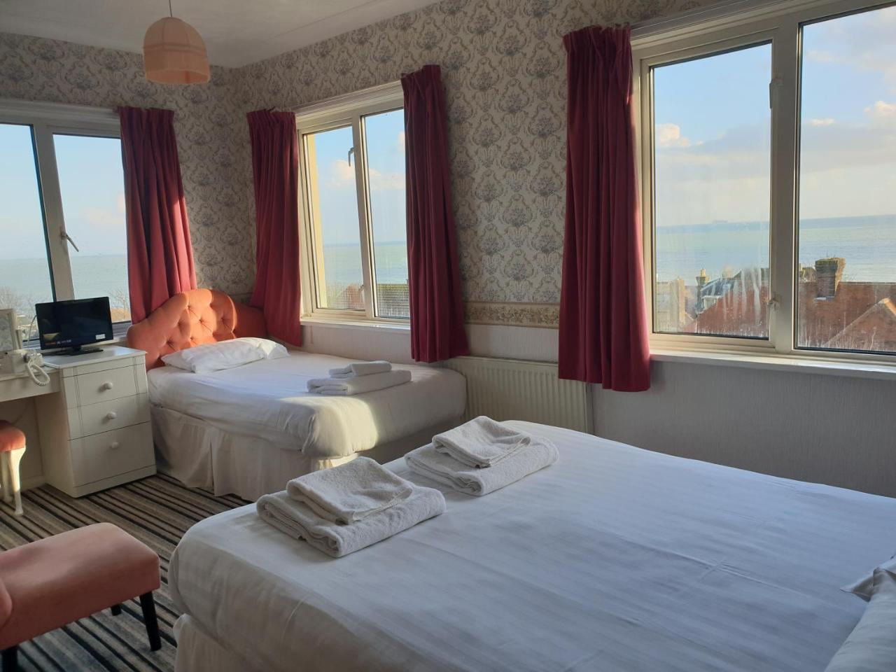 The Wight Bay Hotel - Isle Of Wight Sandown Dış mekan fotoğraf